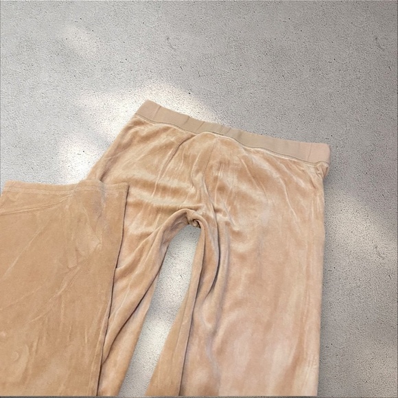 !! SOLD DO NOT BUY !!  Juicy Couture Cream Peach Velour Pants - Picture 3 of 4
